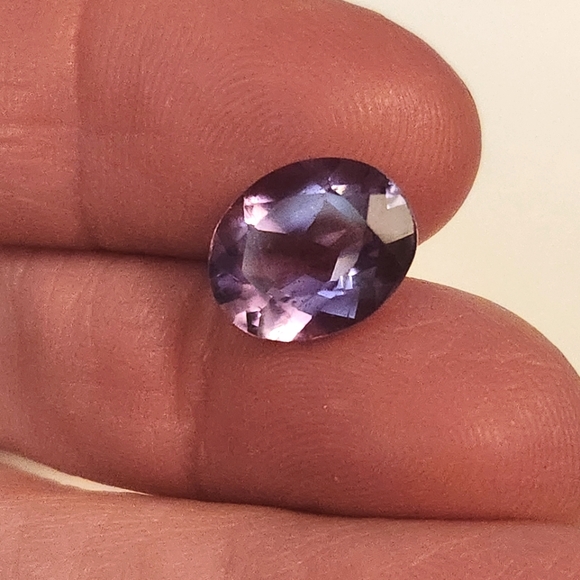 Purple Lab Created Amethyst 2.51 cts Oval Loose Gemstone - Picture 1 of 4